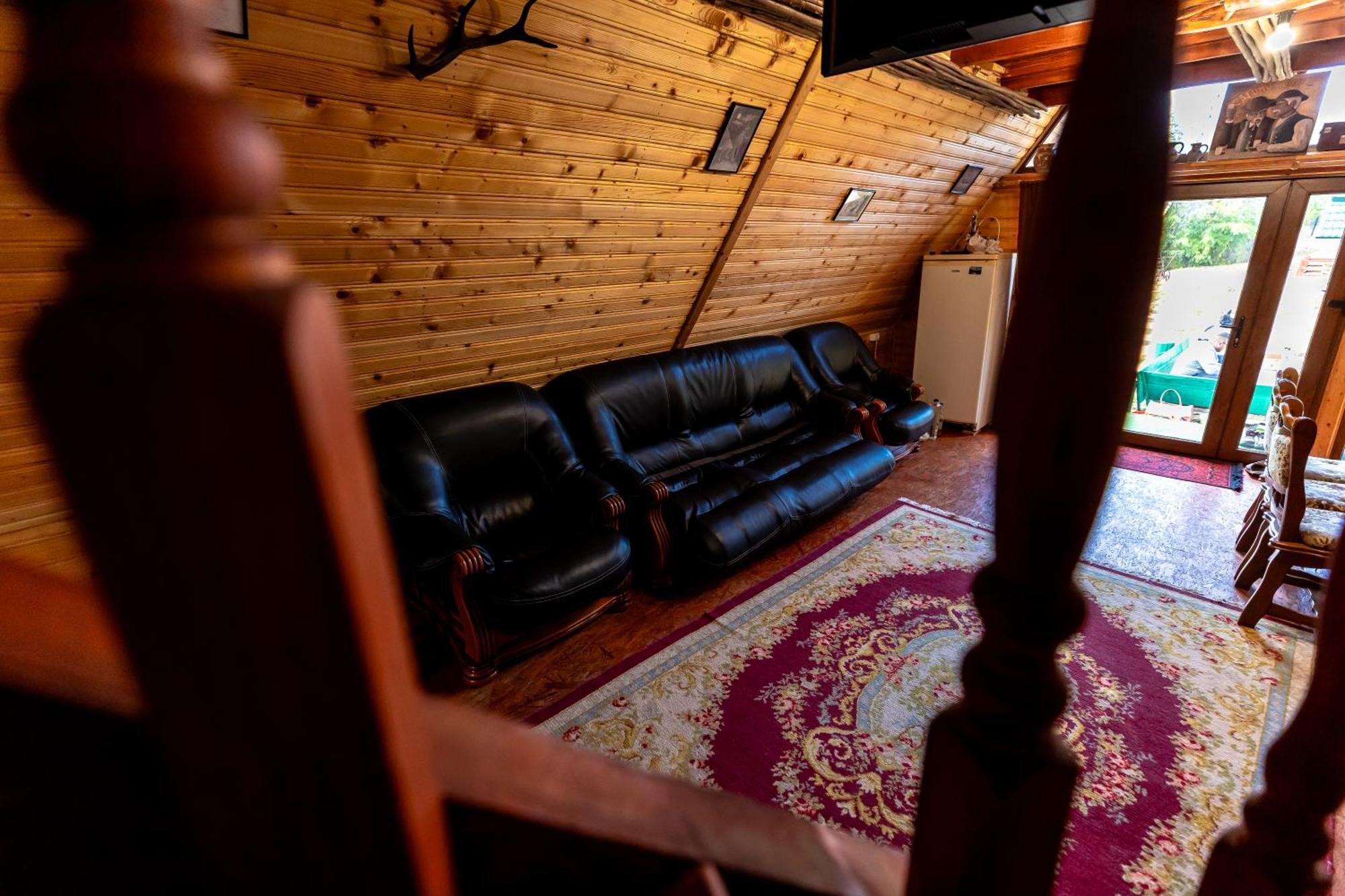 Catunu' Lui Emil Villa Carbunesti Dış mekan fotoğraf